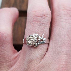 Size 7 925 Sterling Silver Cute Cut Rose Nature Ring